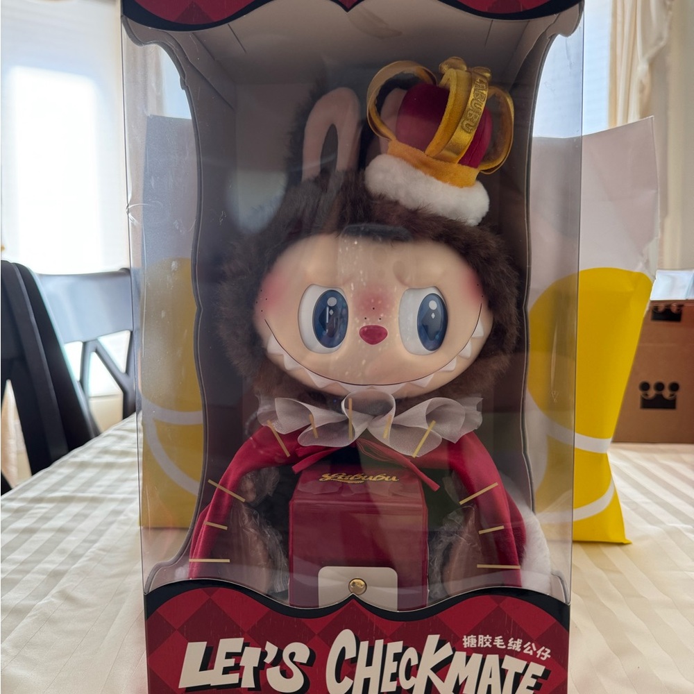 Let's Checkmate Labubu NWT